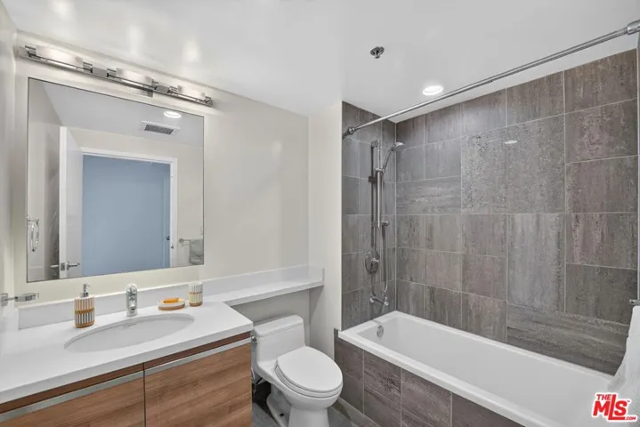 3785 Wilshire Boulevard 1212, Los Angeles, California 90010