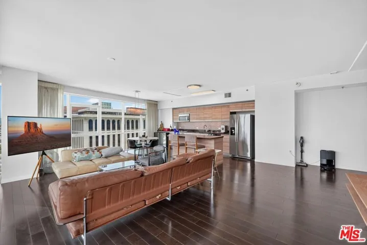 3785 Wilshire Boulevard 1212, Los Angeles, California 90010