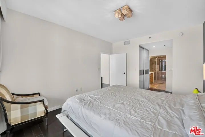 3785 Wilshire Boulevard 1212, Los Angeles, California 90010