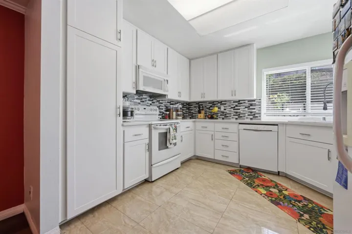 16037 Blazewood Way, San Diego, California 92127