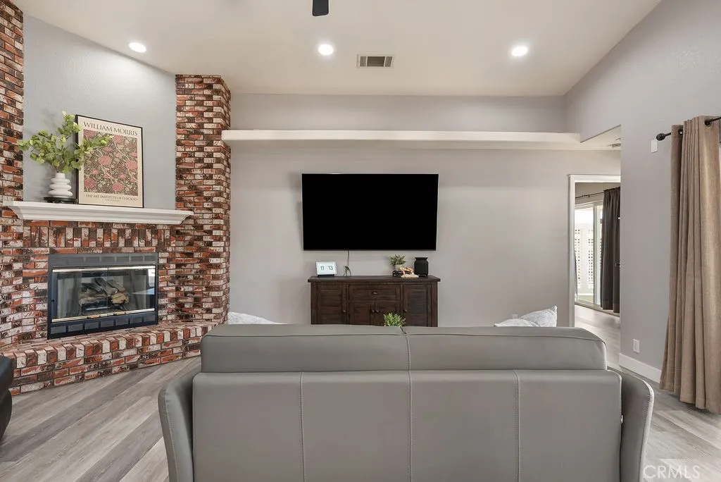 26249 Fleet Lane, Helendale, California 92342 — photo 5