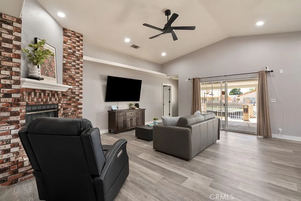 26249 Fleet Lane, Helendale, California 92342 — photo 4
