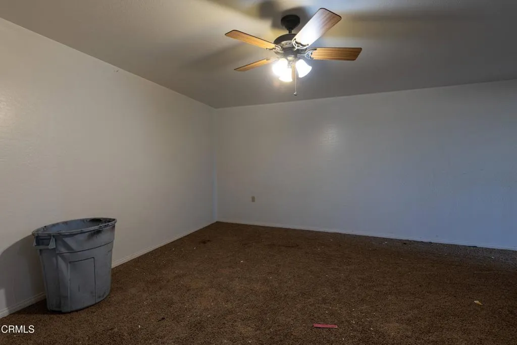 21_bedroom