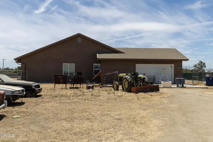 25_back_exterior_2