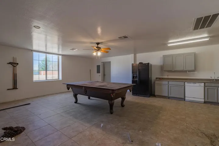 18_family_room