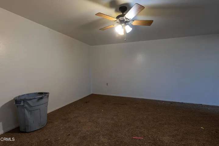 21_bedroom
