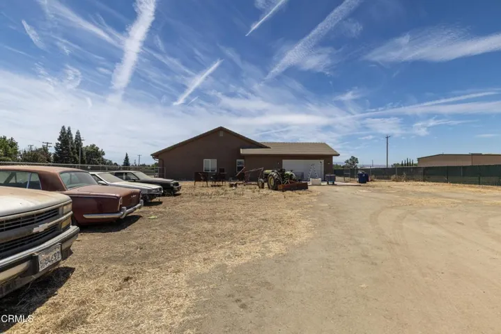 24_back_exterior_1