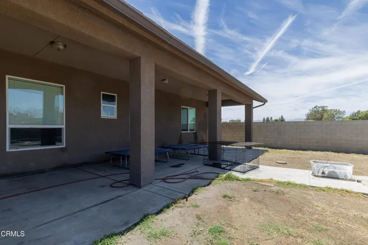 27_back_exterior_4