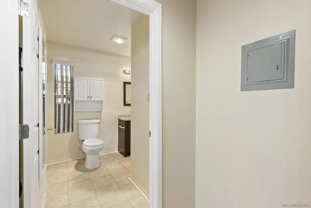 Unit 2.5 bathroom