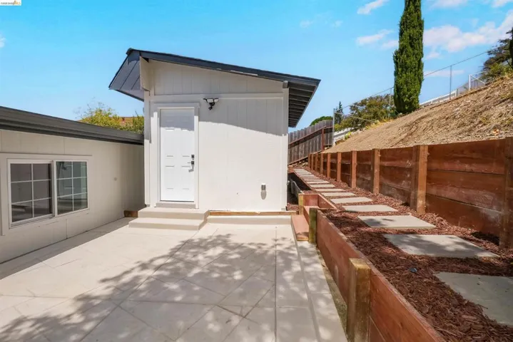 1090 Central Blvd, Hayward, California 94542