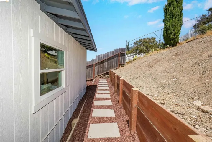 1090 Central Blvd, Hayward, California 94542