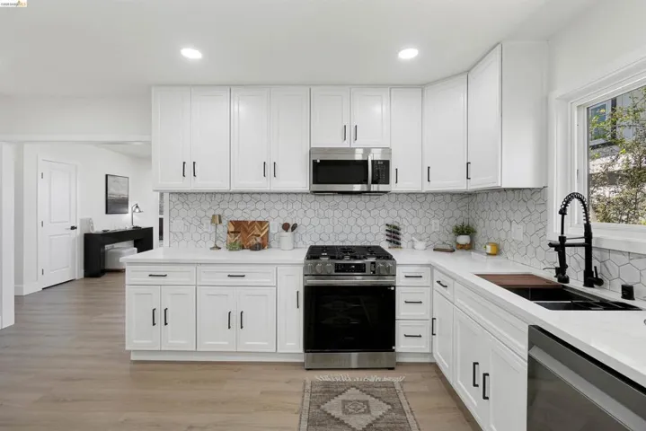 1090 Central Blvd, Hayward, California 94542