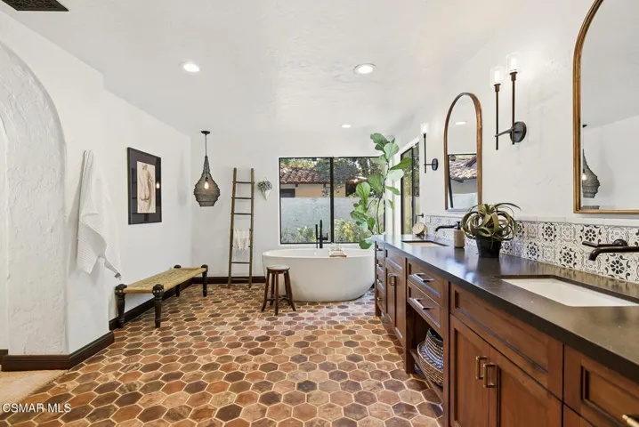 Primary ensuite bathroom
