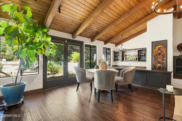 Family room/bar