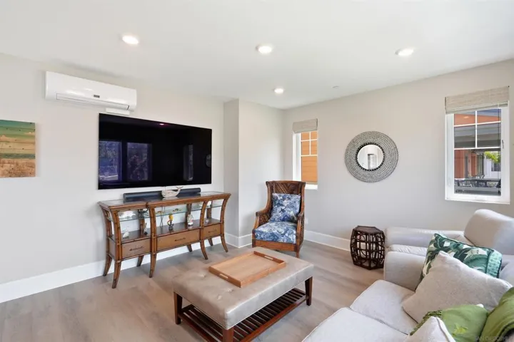 817 Jersey Ct, San Diego, California 92109