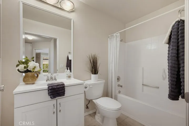 41123 Round Hill Court, Cherry Valley, California 92223