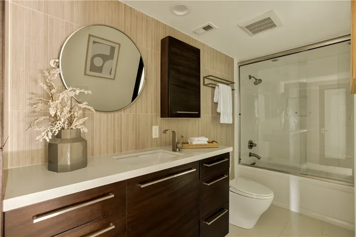 928 Quivera Street, Laguna Beach, California 92651