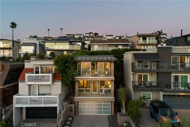 928 Quivera Street, Laguna Beach, California 92651