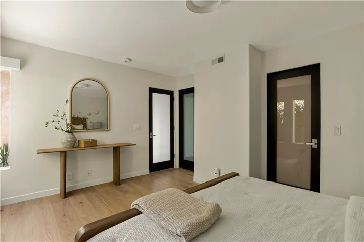 928 Quivera Street, Laguna Beach, California 92651