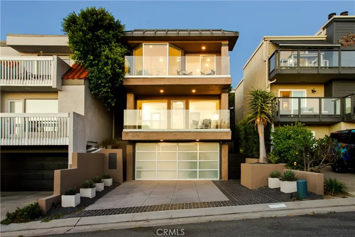 928 Quivera Street, Laguna Beach, California 92651