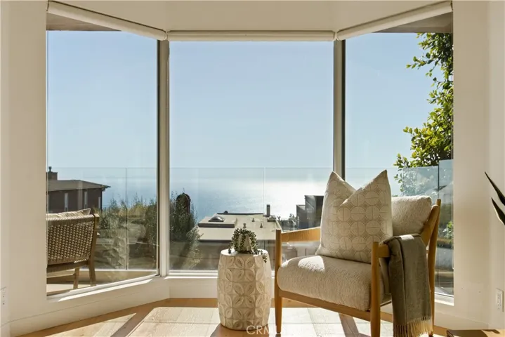 928 Quivera Street, Laguna Beach, California 92651