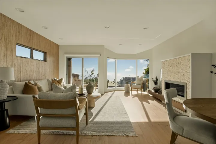 928 Quivera Street, Laguna Beach, California 92651