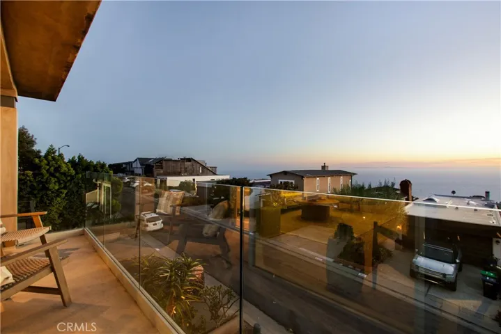 928 Quivera Street, Laguna Beach, California 92651