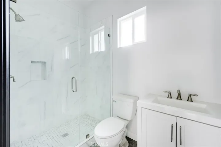 8806 Enfield Avenue, Northridge, California 91325