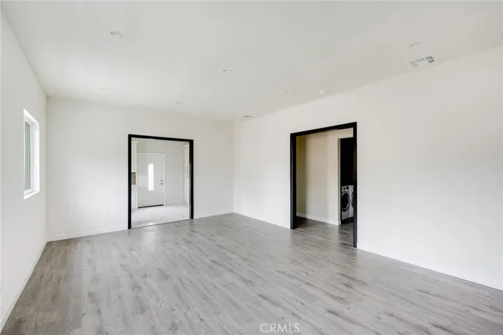8806 Enfield Avenue, Northridge, California 91325