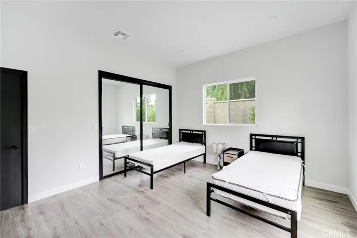 8806 Enfield Avenue, Northridge, California 91325