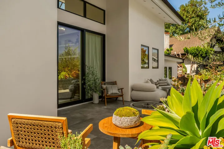 3526 Stoner Avenue, Los Angeles, California 90066