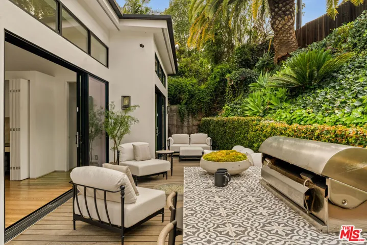 3526 Stoner Avenue, Los Angeles, California 90066