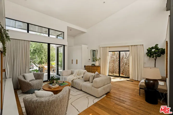 3526 Stoner Avenue, Los Angeles, California 90066