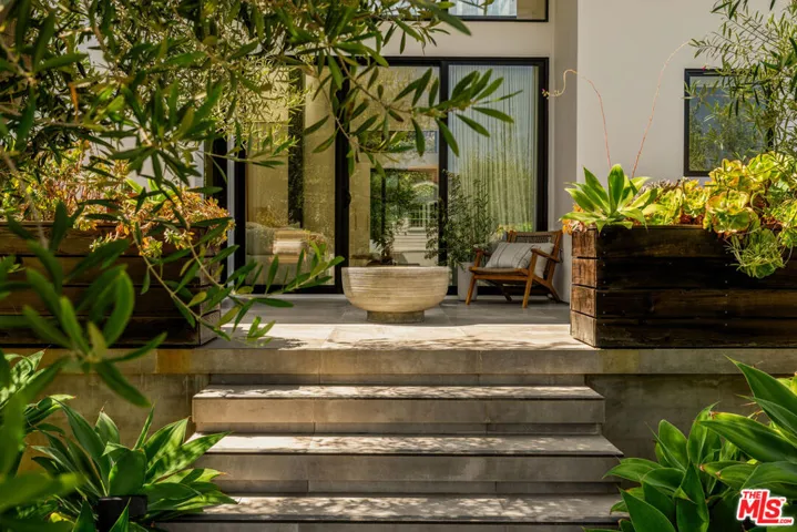 3526 Stoner Avenue, Los Angeles, California 90066