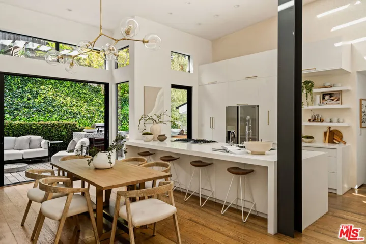 3526 Stoner Avenue, Los Angeles, California 90066