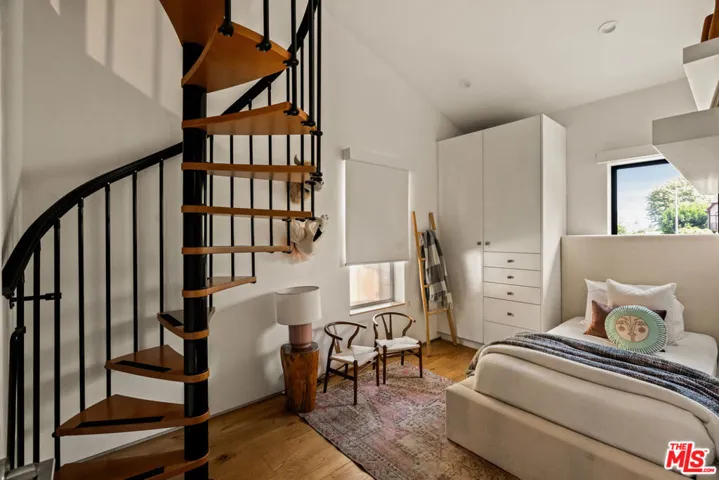 3526 Stoner Avenue, Los Angeles, California 90066