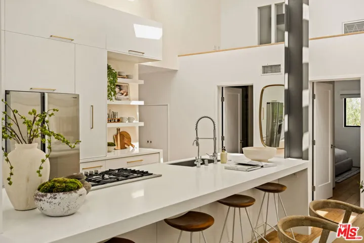 3526 Stoner Avenue, Los Angeles, California 90066