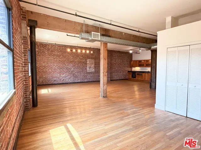 215 S Santa Fe Avenue 4, Los Angeles, California 90012