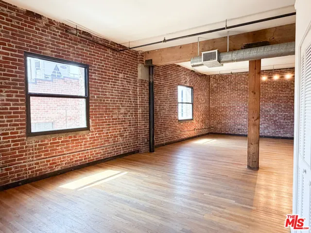 215 S Santa Fe Avenue 4, Los Angeles, California 90012