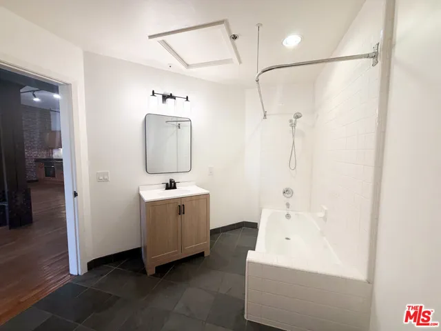 215 S Santa Fe Avenue 4, Los Angeles, California 90012
