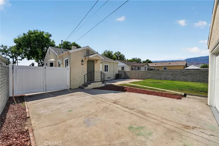 2549 N Lugo, San Bernardino, California 92404