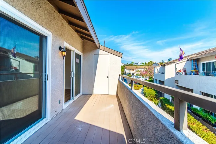 21951 Rimhurst Drive 202, Lake Forest, California 92630