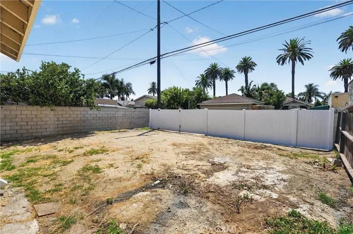 2741 Gale Avenue, Long Beach, California 90810