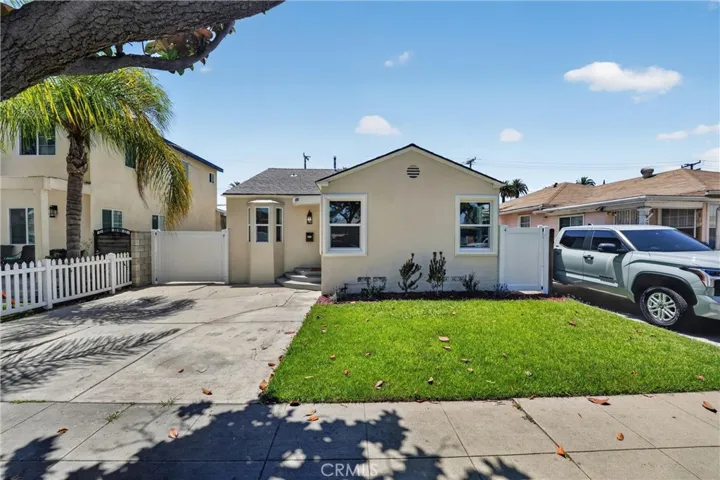 2741 Gale Avenue, Long Beach, California 90810