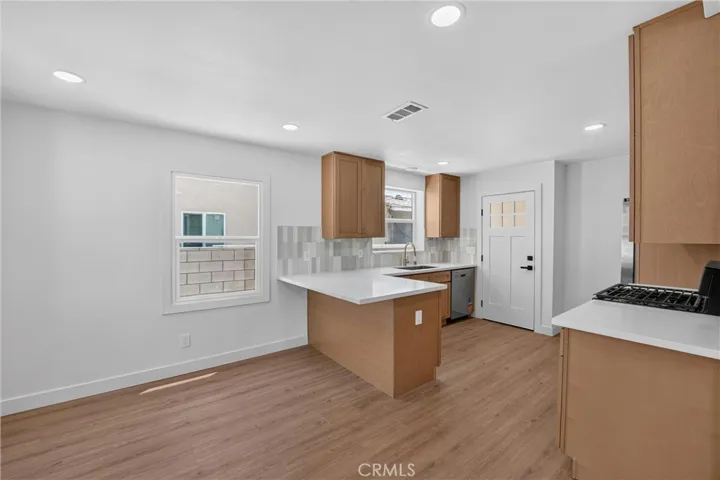 2741 Gale Avenue, Long Beach, California 90810
