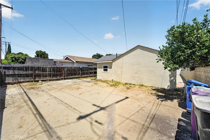2741 Gale Avenue, Long Beach, California 90810