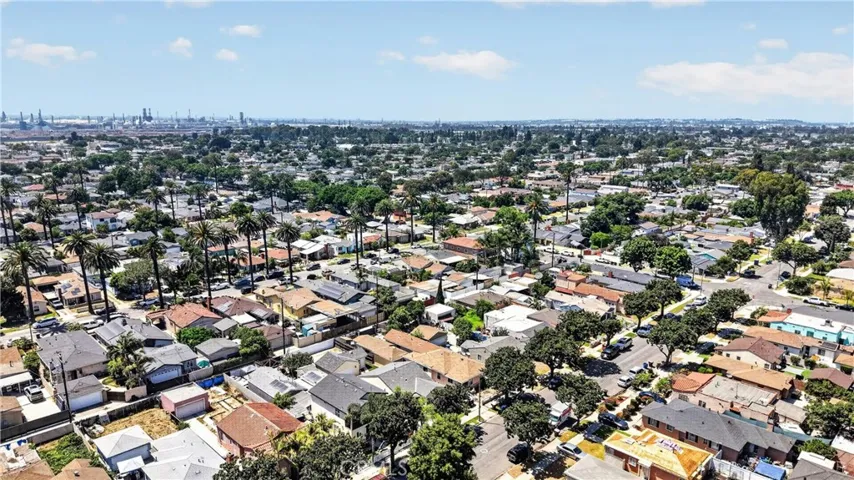 2741 Gale Avenue, Long Beach, California 90810