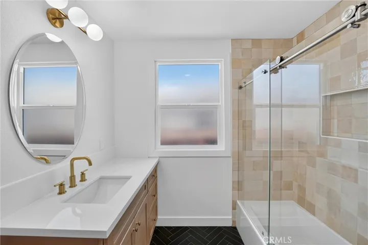 2741 Gale Avenue, Long Beach, California 90810