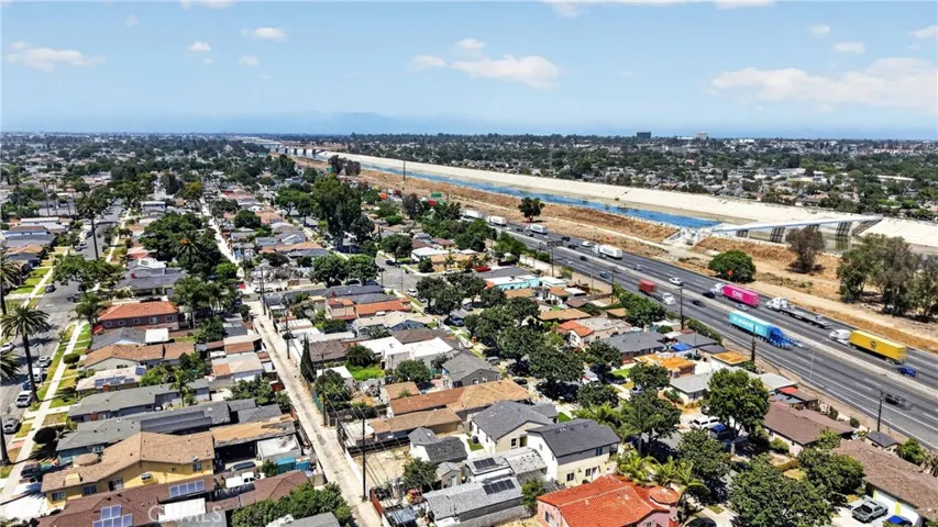 2741 Gale Avenue, Long Beach, California 90810