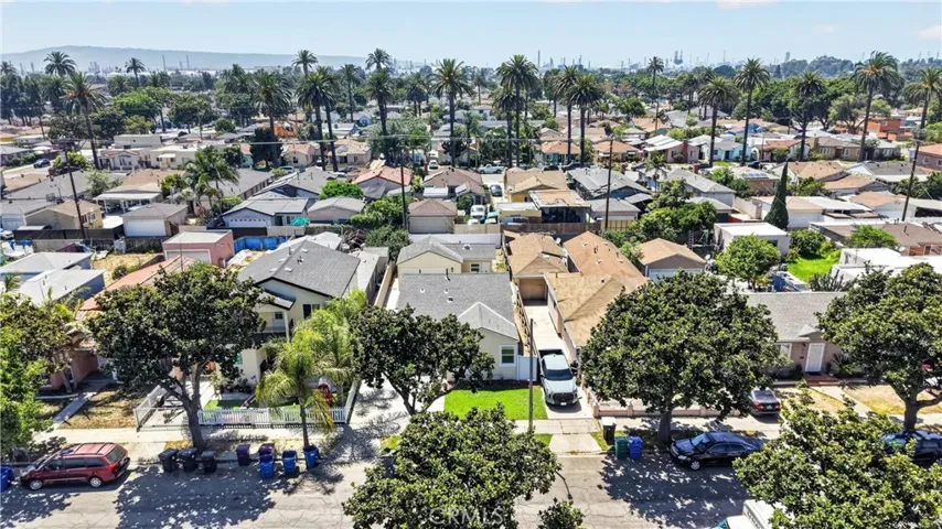 2741 Gale Avenue, Long Beach, California 90810